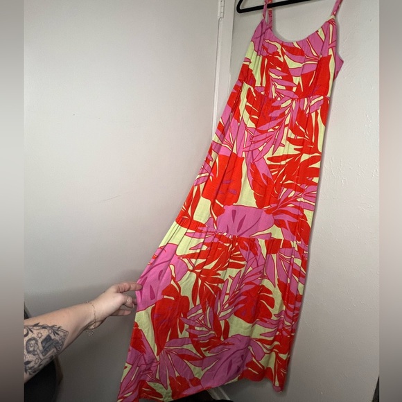 Sanctuary Dresses & Skirts - Sanctuary Colorful Tropical Maxi Dress